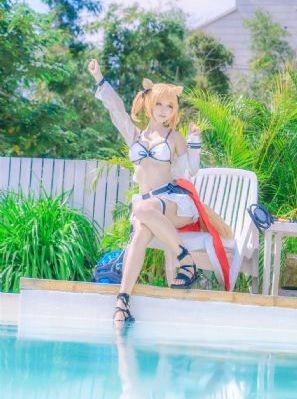 银杏飘落